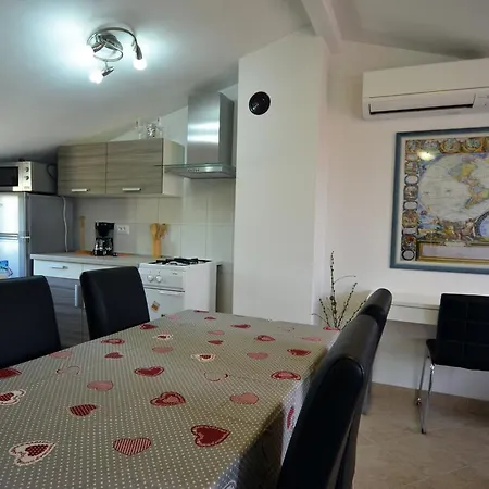 Ana & Mauricio Apartment Rovinj Exterior photo